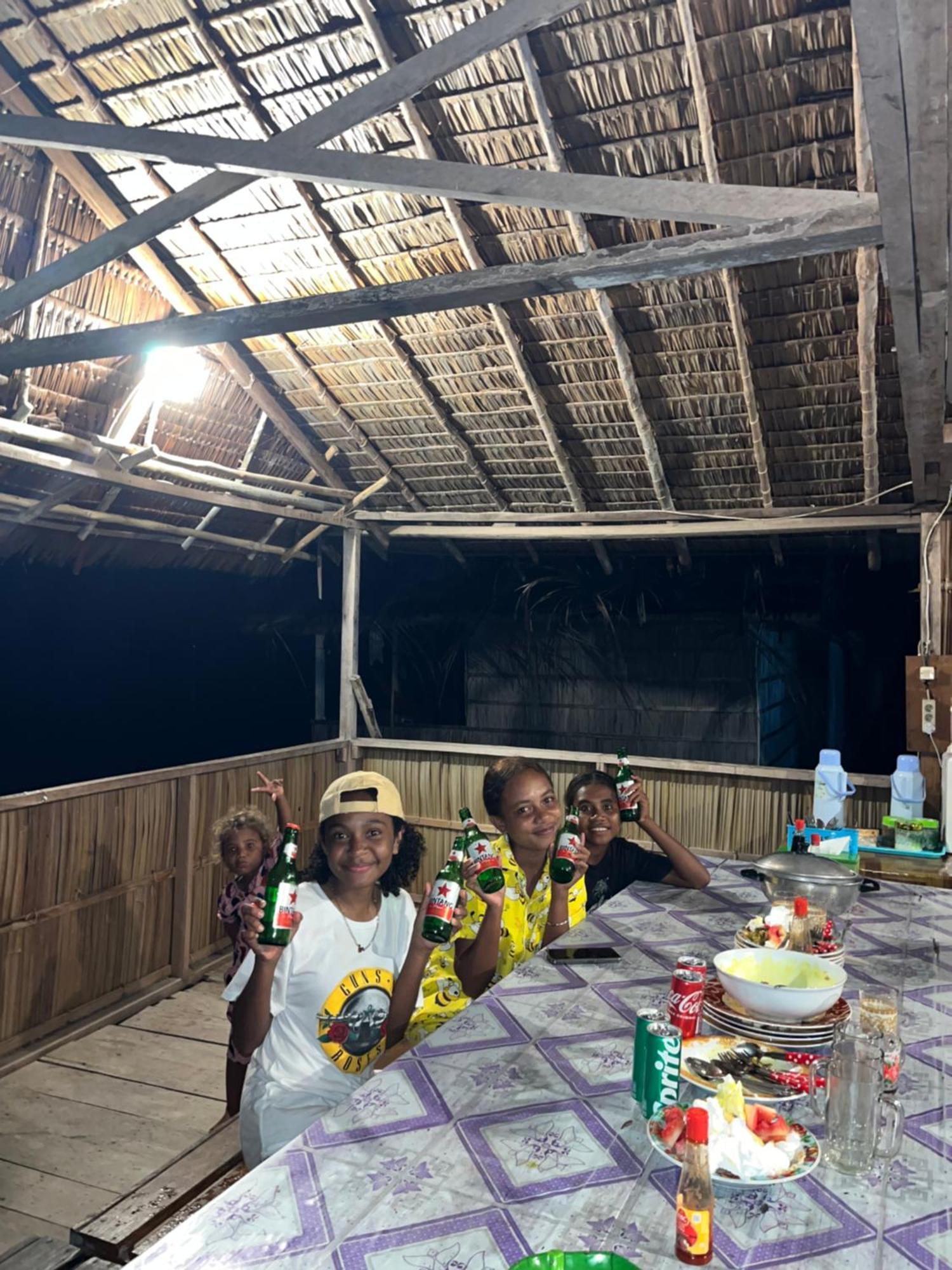 Junior Homestay Kri Extérieur photo